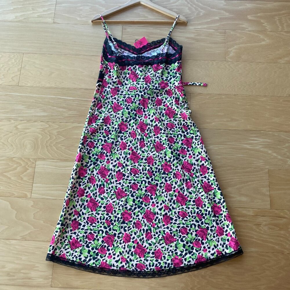 Women's Floral Dress - Picture 3 of 9